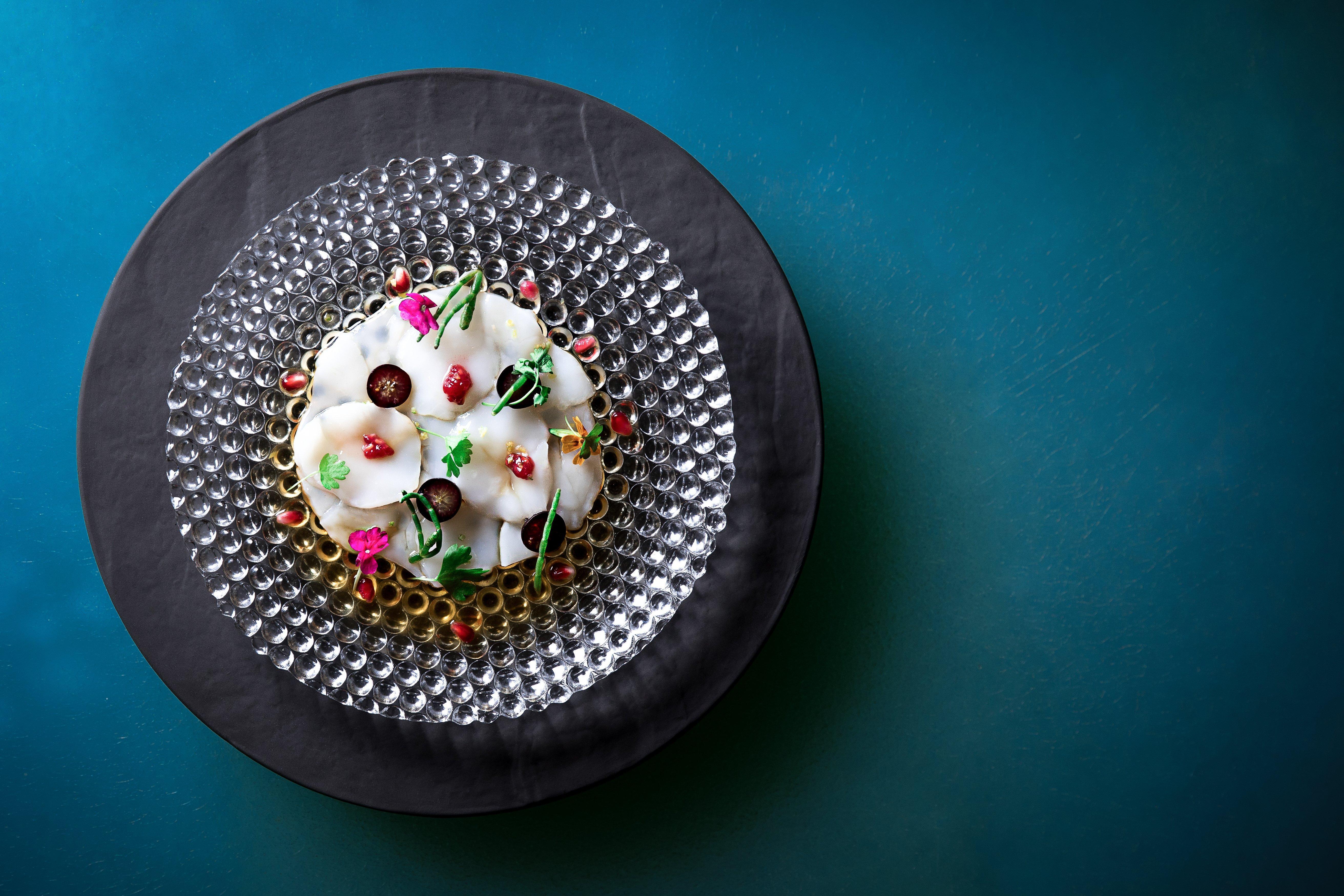 فندق كيمبتون إي بي اي سي ميامي المظهر الخارجي الصورة A dish by Chef Nuno Leal at the restaurant